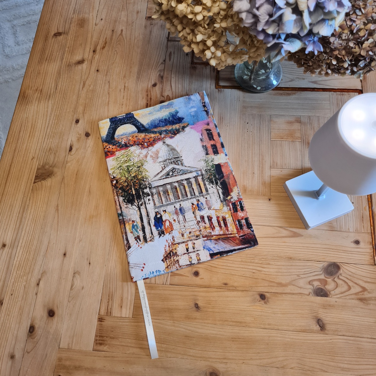 Buchhülle, Motivstoff im einzigartigen "Stoffi-Design", Paris ART – Bild 5